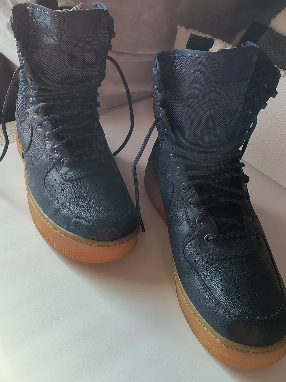 Nike Men's Black High-Top Sneakers with Gum Sole